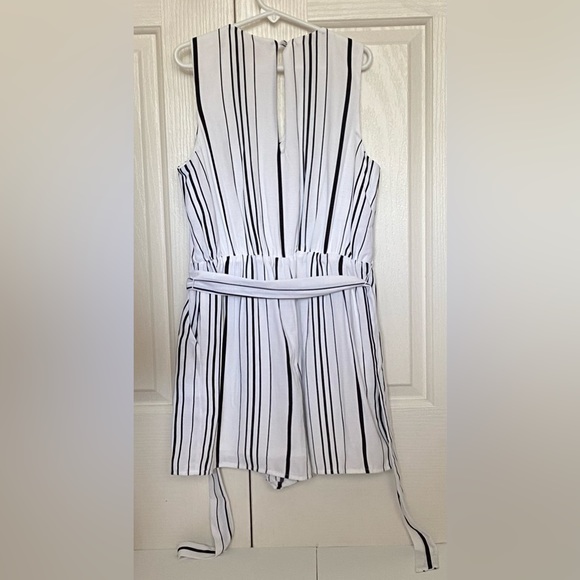 Girl's Romper Shorts - Picture 2 of 4